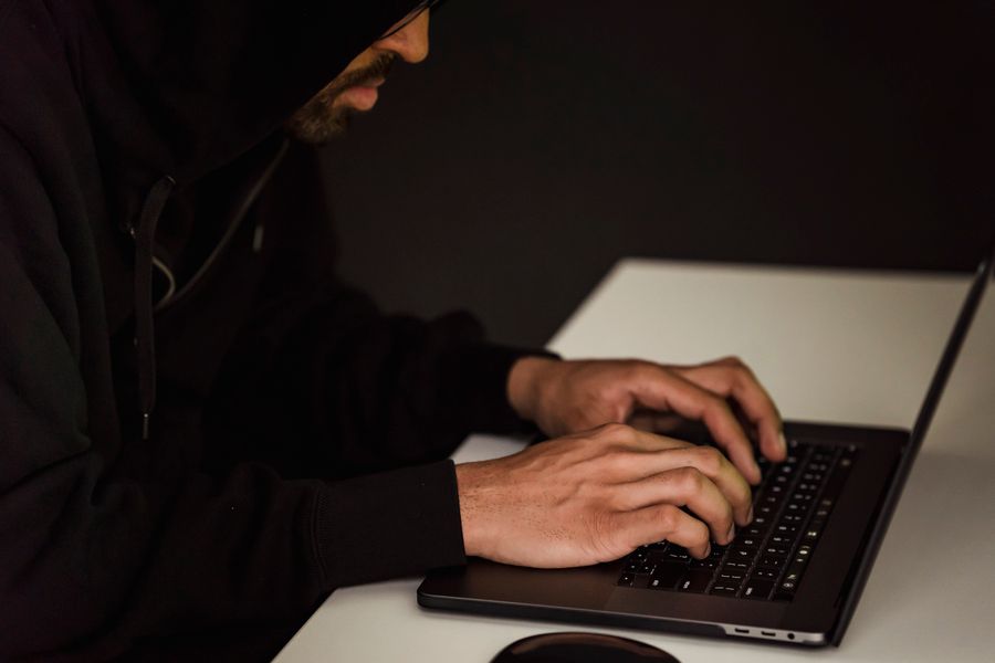 Assurance et Cyberattaque, piratage bancaire, phishing ...
